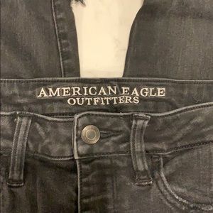 Destructive knees black denim jeggings.